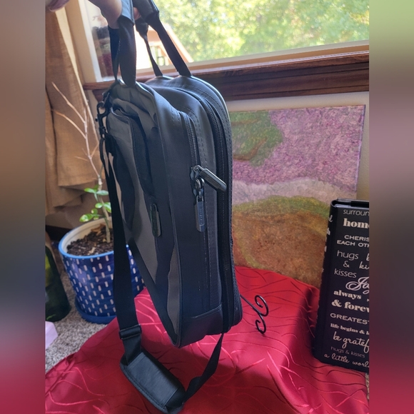 Targus Laptop bag - Picture 8 of 16